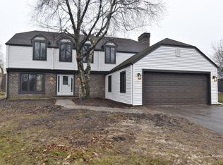 33 Southgate Crse, St Charles, IL 60174