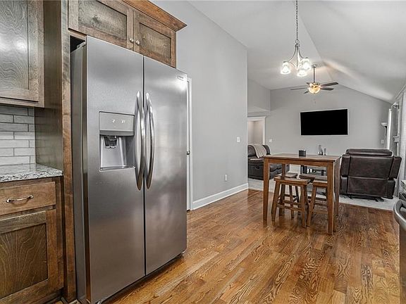 3rd image of 3200 NE 78th Ter