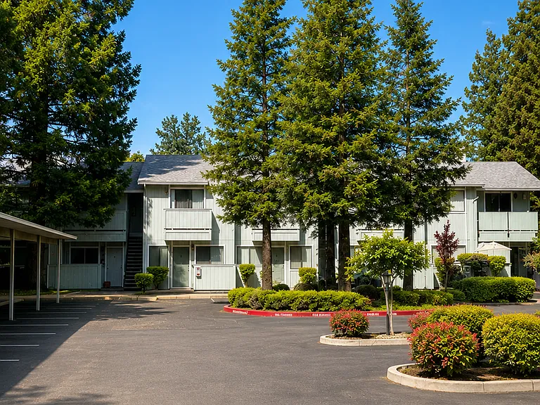Madison Pines Apartments — Photo 8