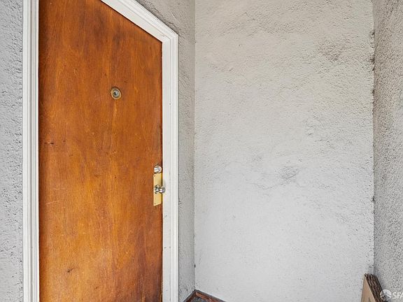4th image of 2714 Diamond St