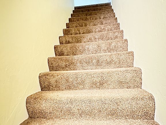 4th image of 7060 Cypress Point Ct