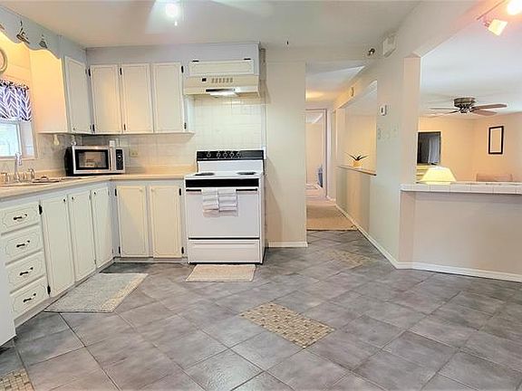 5th image of 1623 Trout Blvd