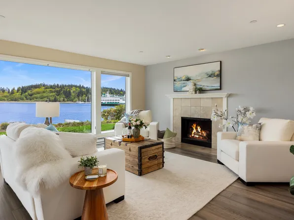 428 Harborview Dr SE, Bainbridge Island, WA 98110