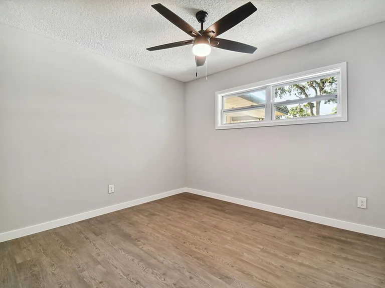 535 W Palmeden Dr — Photo 18