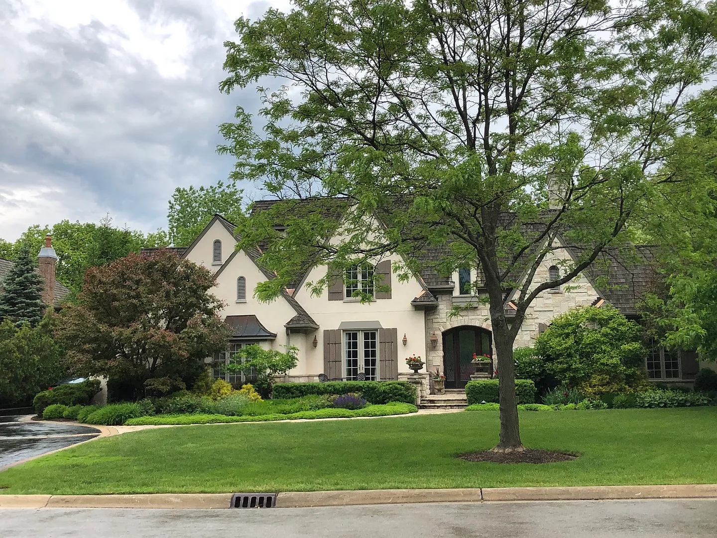 1841 Berkeley Rd photo 1