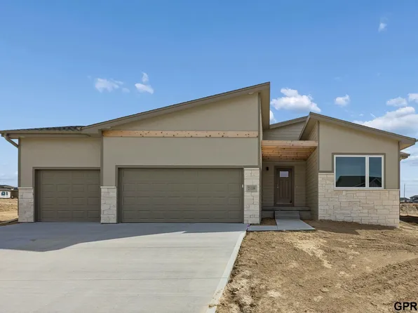 21109 Jessie Ave, Elkhorn, NE 68022