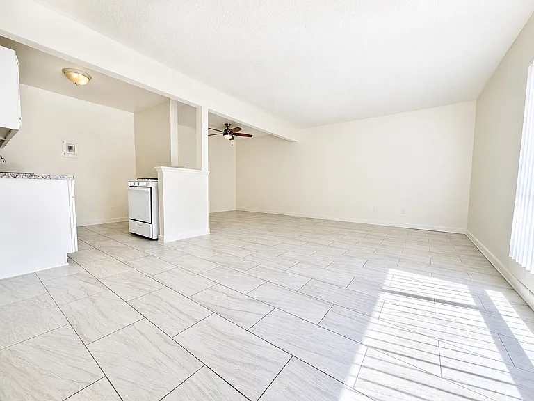 2312 E Commonwealth Ave #5 — Photo 9