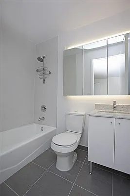 Sold by Space Marketing Shop | media 10