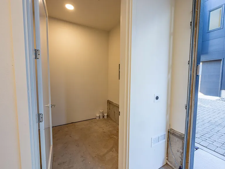 1708 SE Columbia River Dr — Photo 27