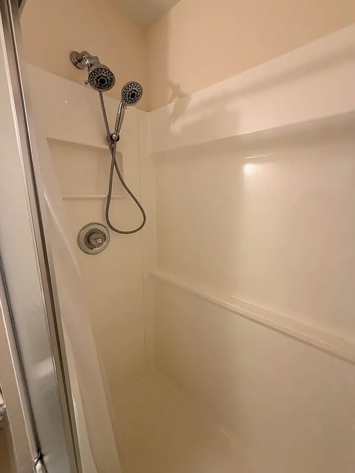 6916 Susquehanna Rd — Photo 4