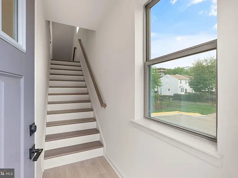 6230 Folly Ln — Photo 9