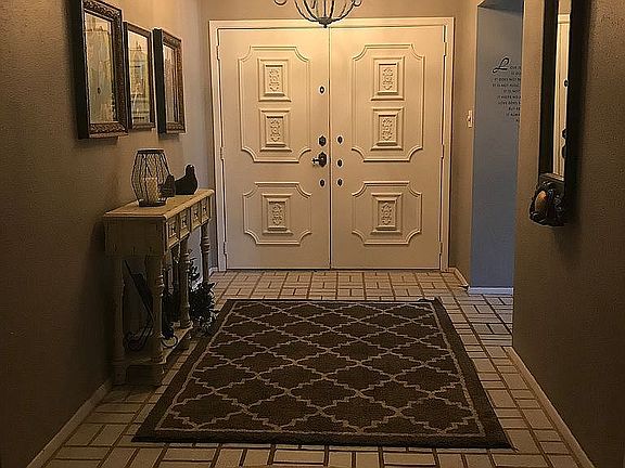 2nd image of 2408 Loma Dr