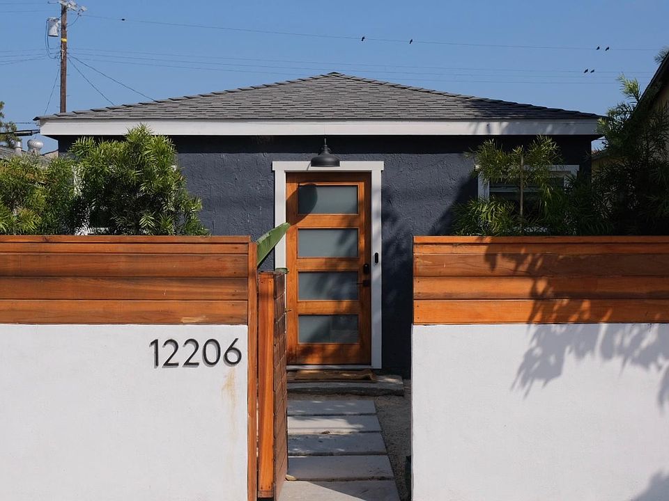1st image of 12206 Culver Blvd