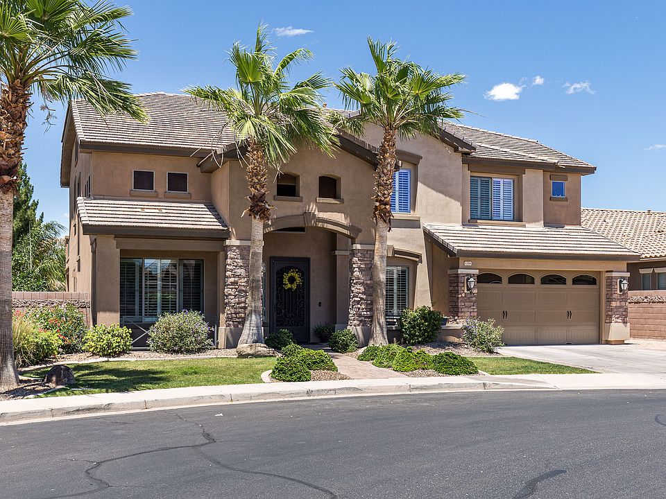 1st image of 1354 E Grand Canyon Dr