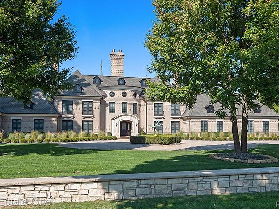 3rd image of 1343 Orchard Ridge Rd