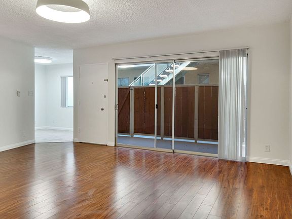 5th image of 1040 Euclid St APT 4