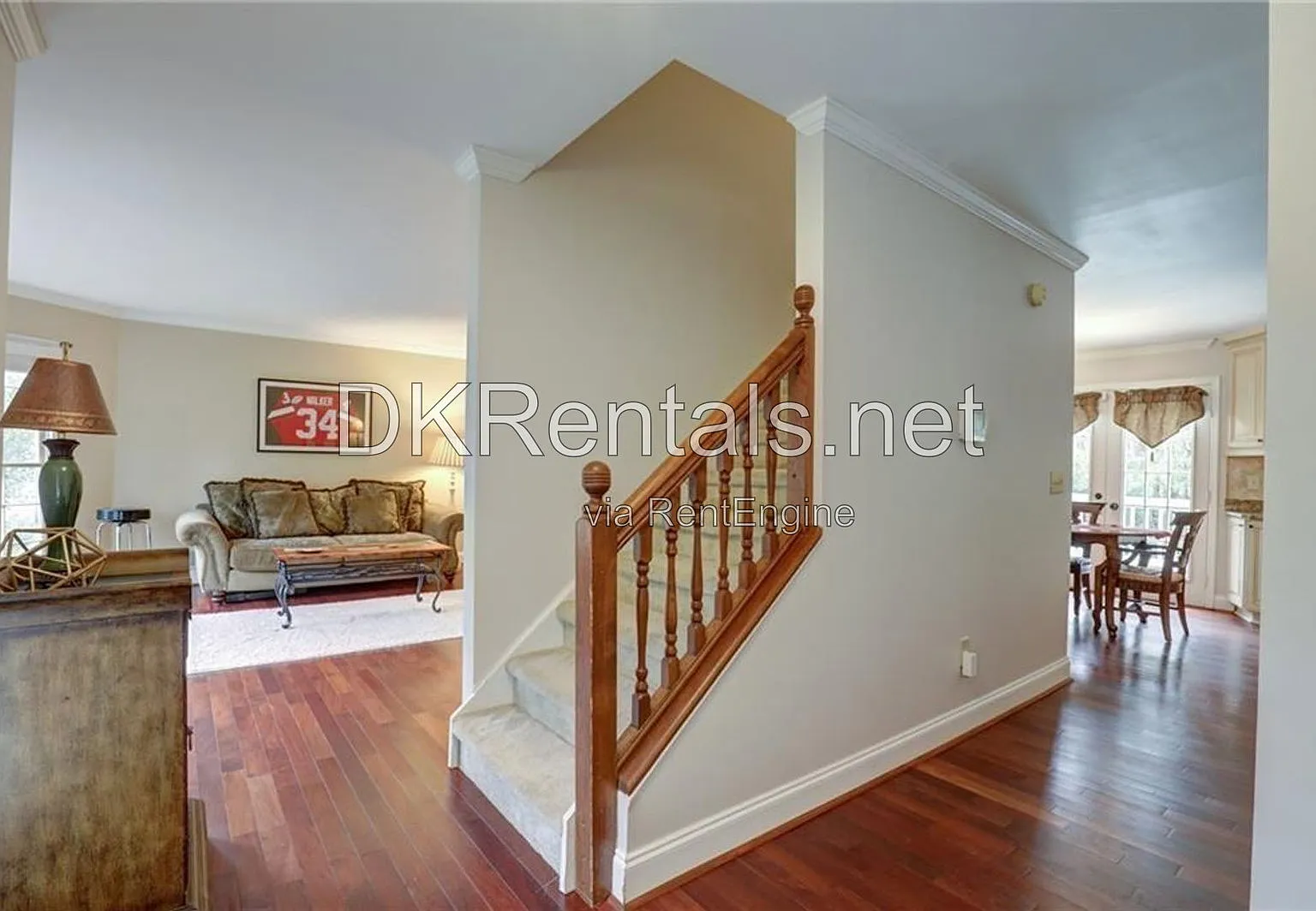 3 bed, 3.5 bath, 2432 sqft, $3,295 — Photo 4