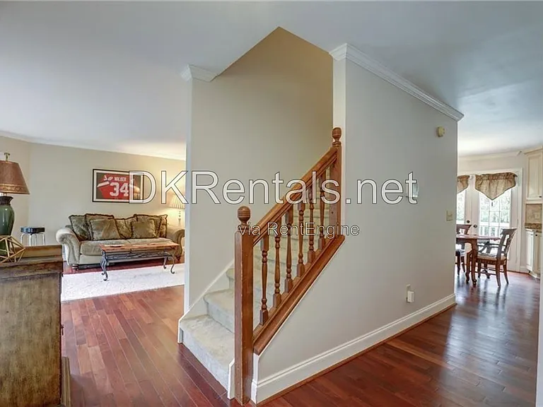 4492 Coventry Way NE — Photo 4
