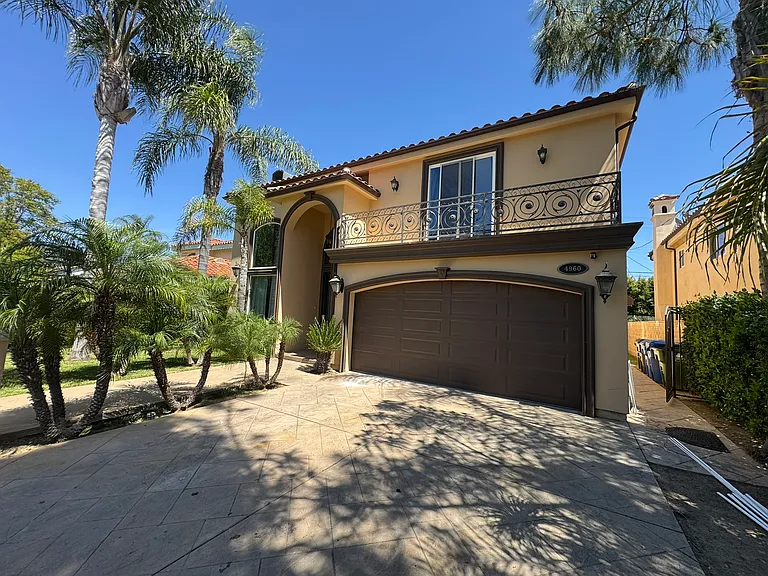 4960 Chimineas Ave — Photo 2