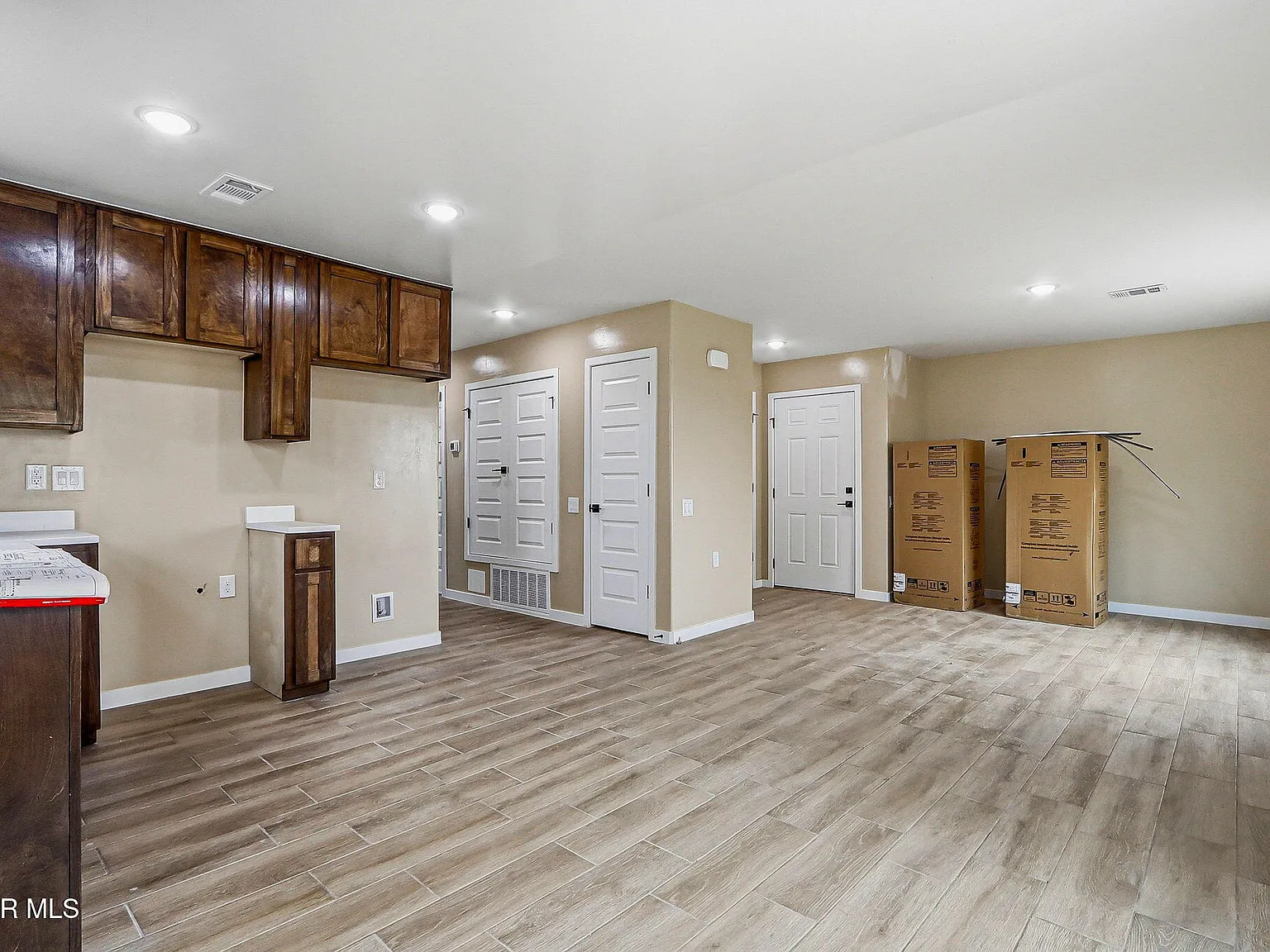 2 bed, 1.0 bath, 910 sqft, $1,250 — Photo 4