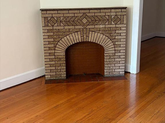 2nd image of 2218 Tunlaw Rd NW