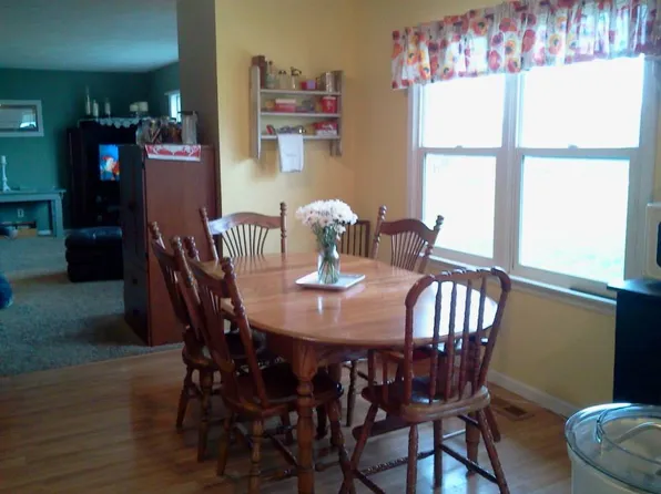 17166 Quaker St, Vandalia, MI 49095