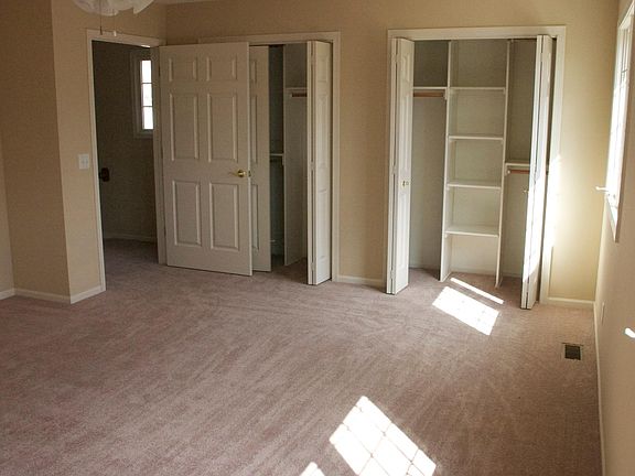 5th image of 4537 Lowell Ave