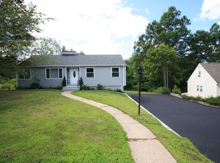 221 Carpenter Ave, Meriden, CT 06450