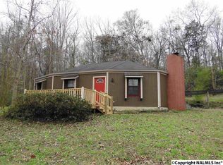 352 Blowing Springs Rd, Hartselle, AL 35640