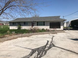 3333 La Framboise Rd, Moxee, WA 98936