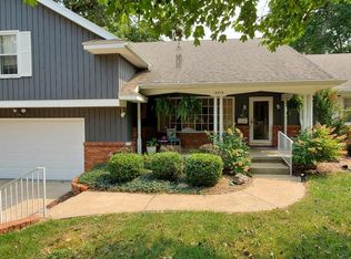 2216 S Glendale Ave, Springfield, MO 65804