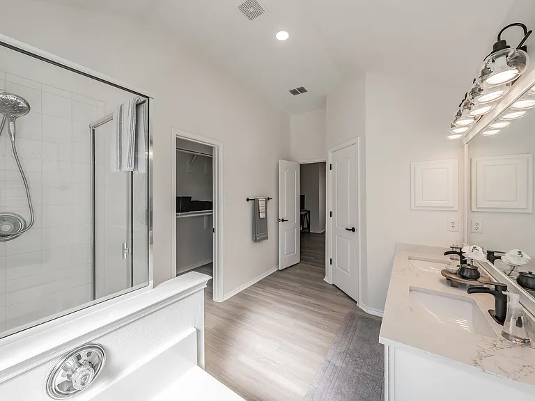 9040 Weller Ln — Photo 38