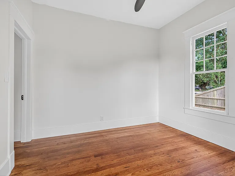 1420 N 9th Ave — Photo 25