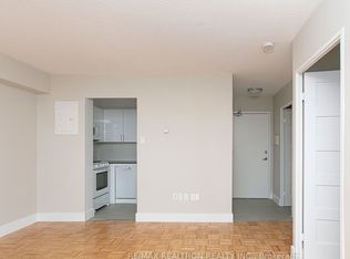 666 Spadina Ave #806, Toronto, ON M5S 2H8