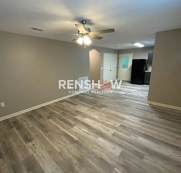 730 Tucker St — Photo 5