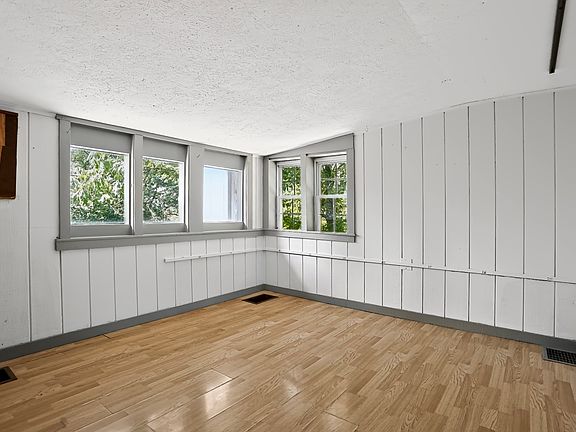 32nd image of 514 Whippoorwill Ln