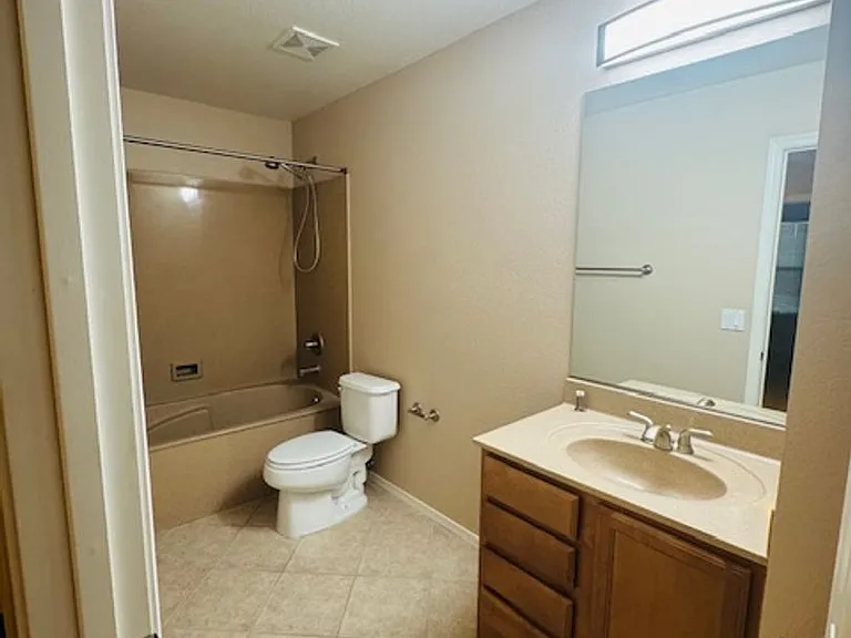 8455 N Placita De La Manzana — Photo 14