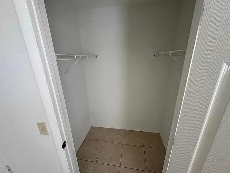 1222 Bermuda Lakes Ln #106-1 — Photo 10
