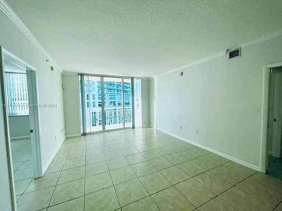 4th image of 2000 N Bayshore Dr APT 1409