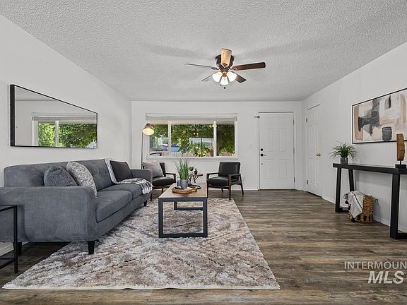 5th image of 7702 S Mistyglen Ave