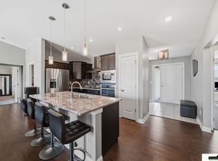 1121 N 99th St, Lincoln, NE 68527