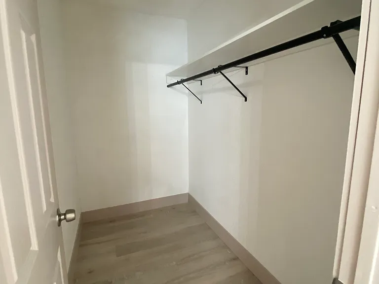 116 Wetherley Dr — Photo 9