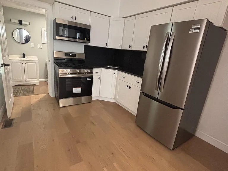 2070 E Lippincott St — Photo 5