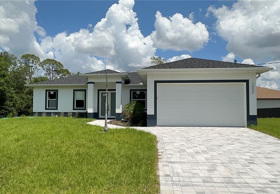 1st image of 2605 E 18th St