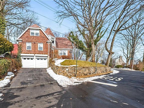 2nd image of 34 Holsman Rd