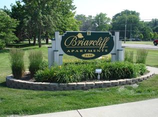 Briarcliff, Kenosha, WI 53143