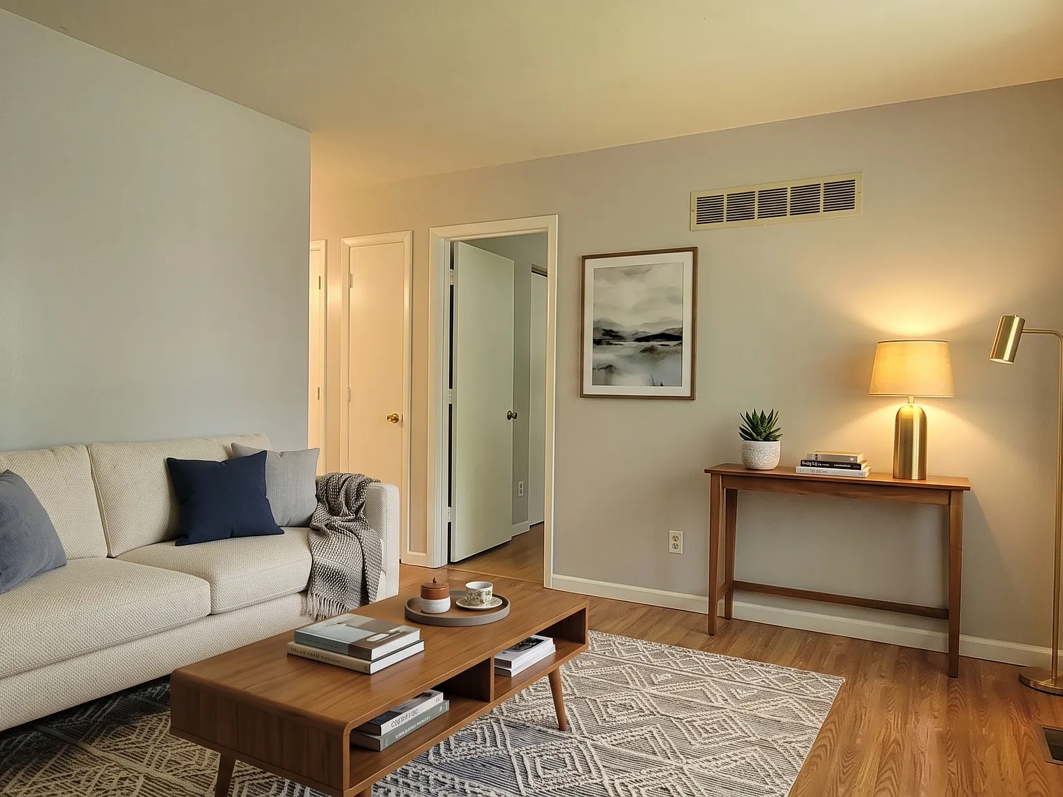 2 bed, 750 sqft, $1,095 — Photo 2