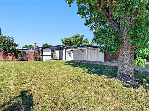 3rd image of 945 Laurel Way