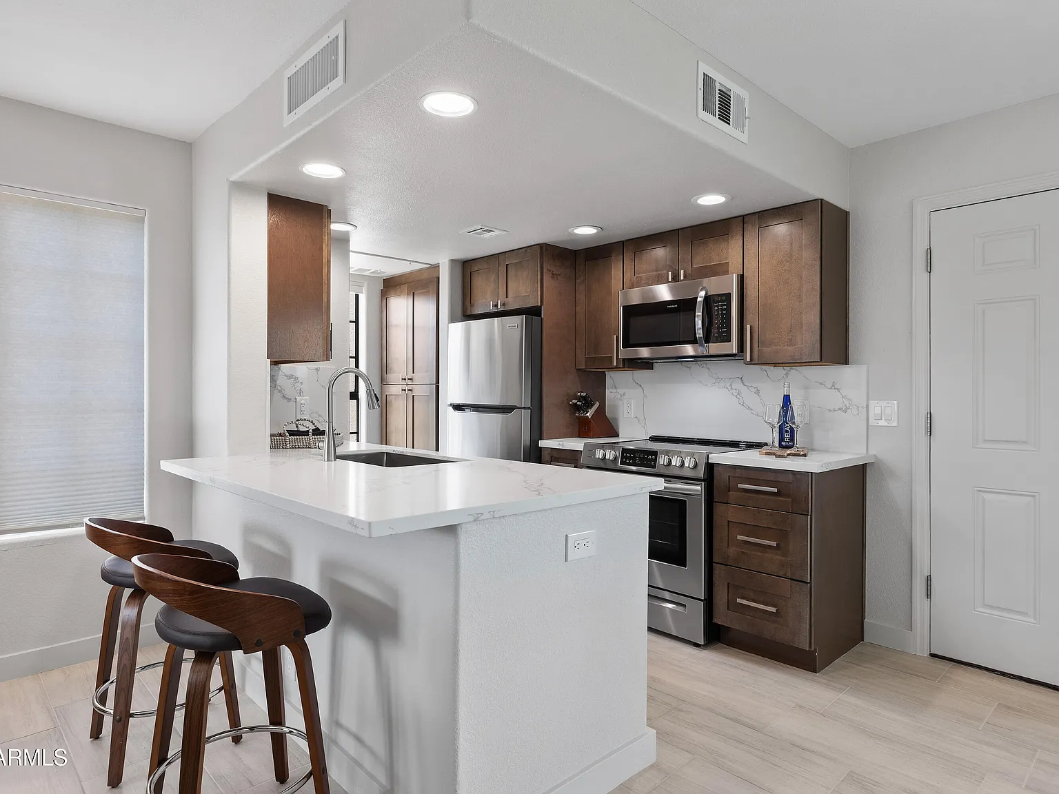 1 bed, 649 sqft, $4,200 — Photo 2