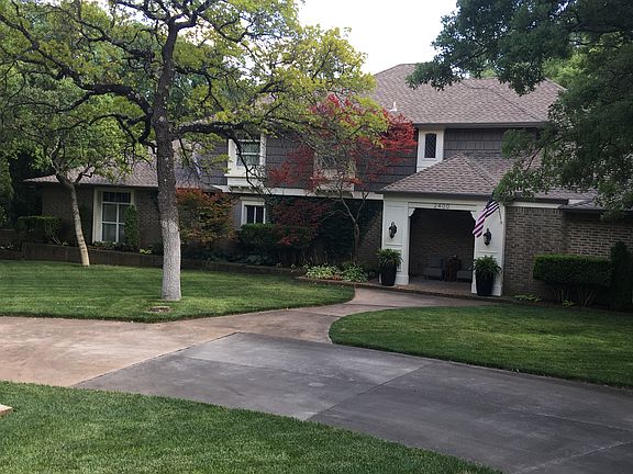 2nd image of 2400 Rosewood Ln